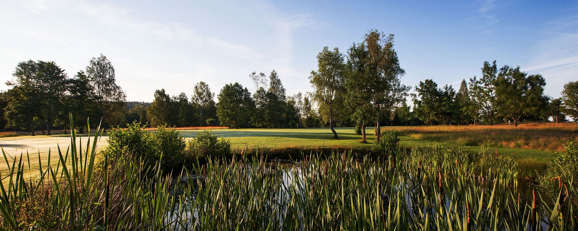 Ein Teich auf der Golfbahn 02 auf der Golfanlage Allgäuer Golf- und Landclub e.V. Ottobeuren