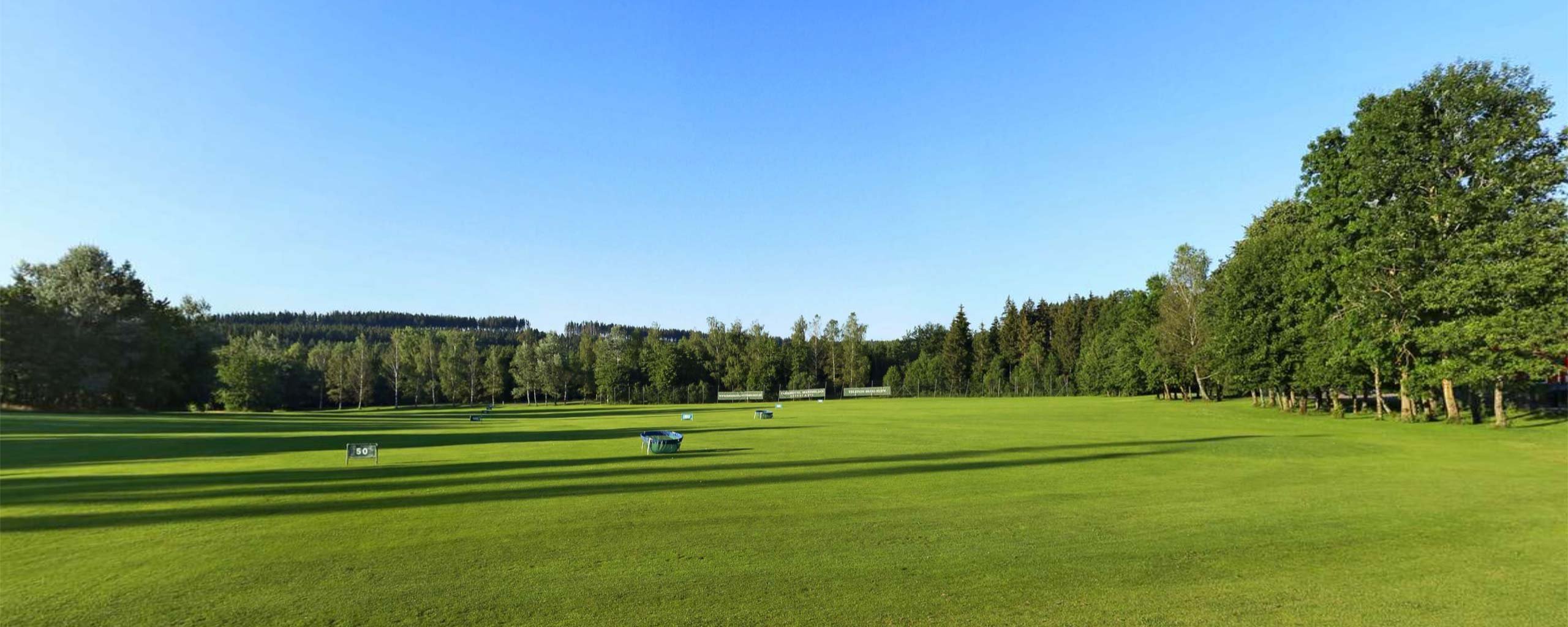 Das Green der Driving-Range des Allgäuer Golf- und Landclub e.V. aus Sicht des Abschlagpunkts als Vorschau der 360°-Ansicht der Driving Range