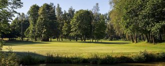 Das Grün der Golfbahn 17 auf der Golfanlage Allgäuer Golf- und Landclub e.V. Ottobeuren