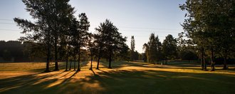 Das Fairway der Golfbahn 04 auf der Golfanlage Allgäuer Golf- und Landclub e.V. Ottobeuren