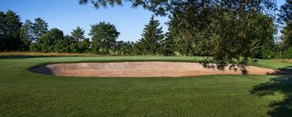 Bunker auf der Golfbahn 14 auf der Golfanlage Allgäuer Golf- und Landclub e.V. Ottobeuren 