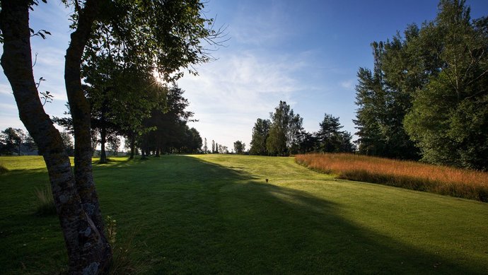 Das Fairway der Golfbahn 05 auf der Golfanlage Allgäuer Golf- und Landclub e.V. Ottobeuren